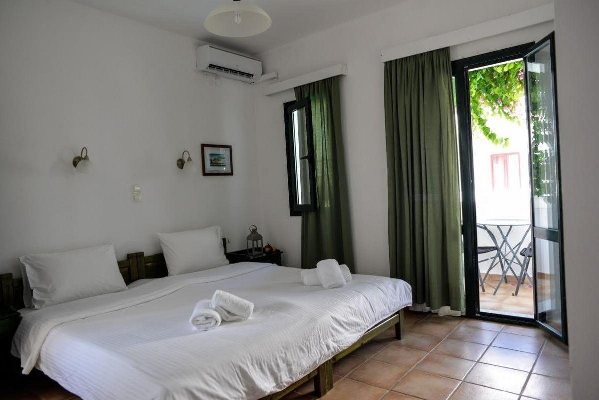 Agia Marina Eva Suites & Apartments מראה חיצוני תמונה