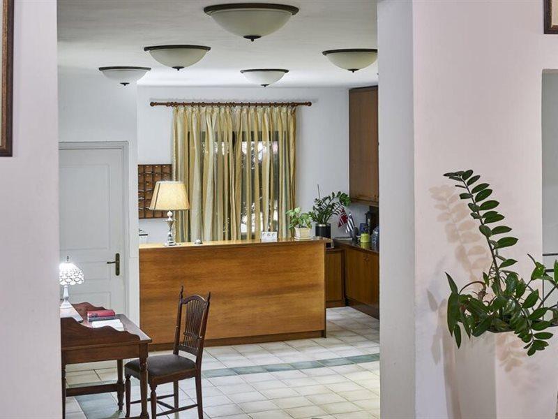 Agia Marina Eva Suites & Apartments מראה חיצוני תמונה