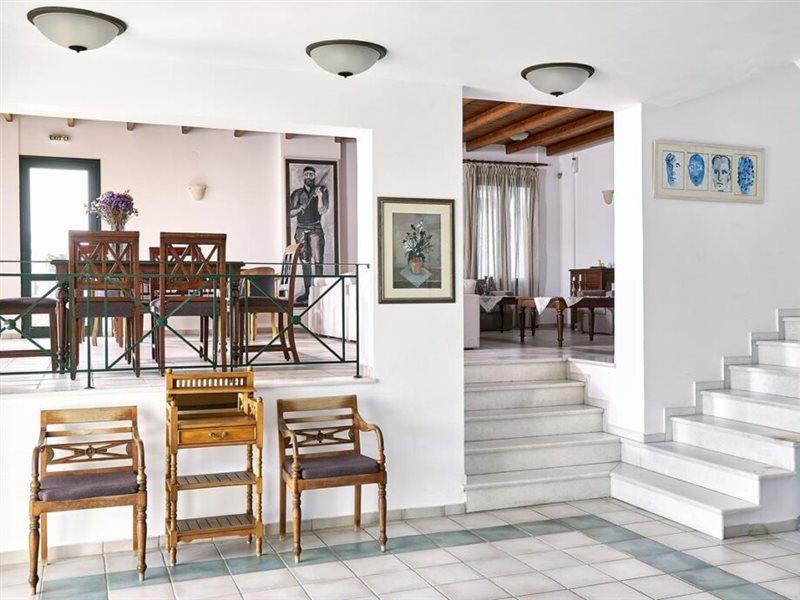 Agia Marina Eva Suites & Apartments מראה חיצוני תמונה