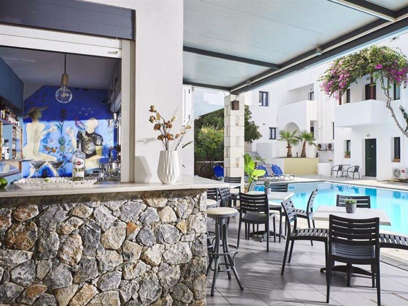Agia Marina Eva Suites & Apartments מראה חיצוני תמונה