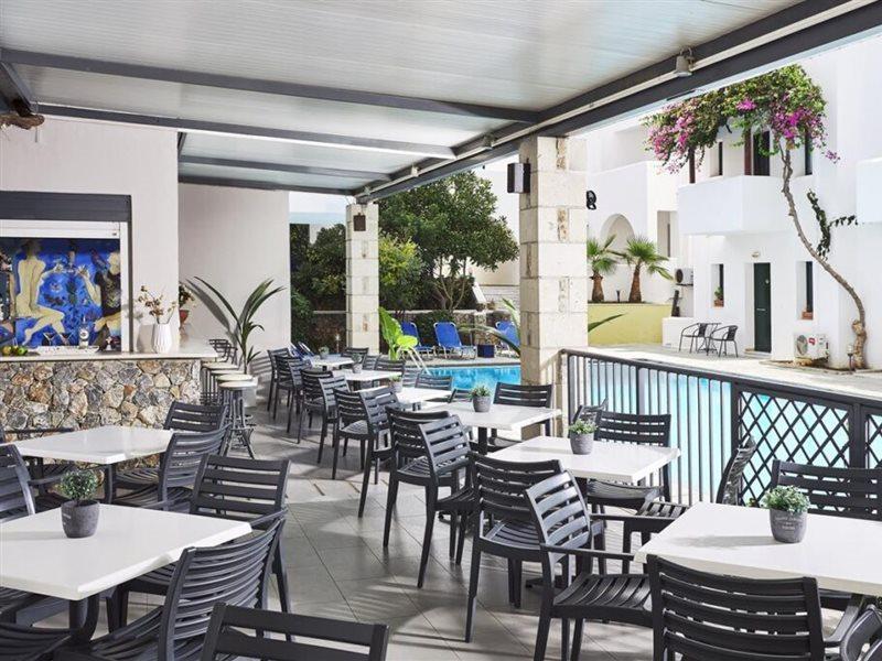 Agia Marina Eva Suites & Apartments מראה חיצוני תמונה