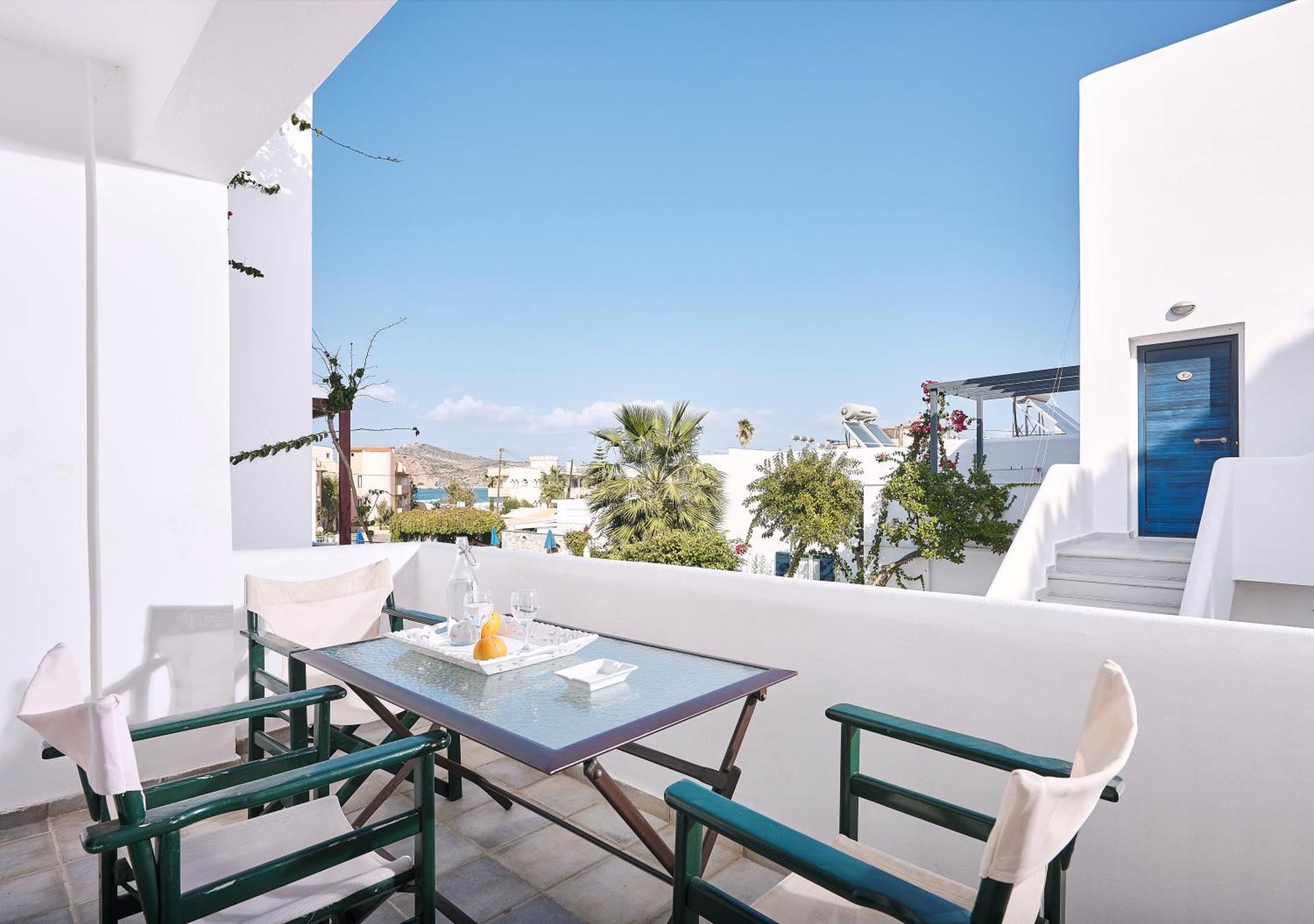 Agia Marina Eva Suites & Apartments חדר תמונה
