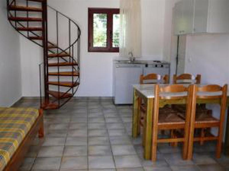 Agia Marina Eva Suites & Apartments מראה חיצוני תמונה